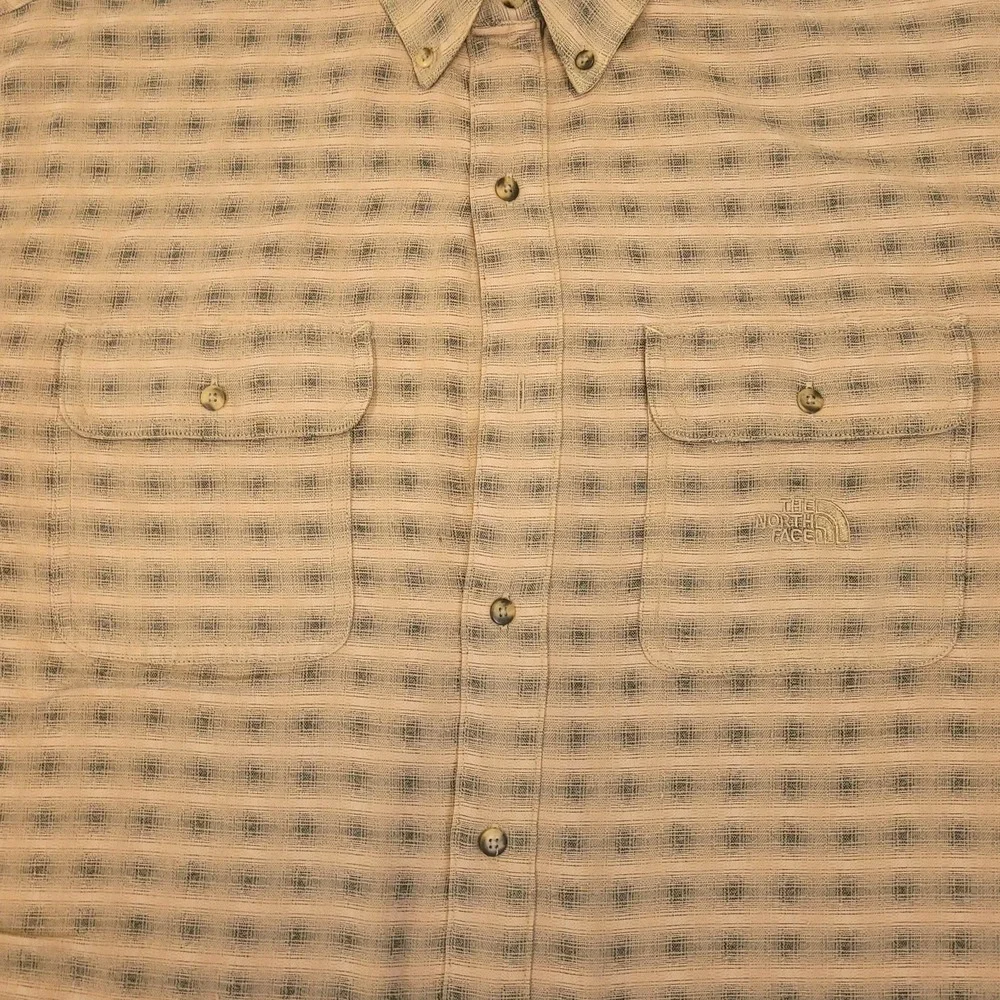 North Face Hiking‎ Shirt Men L Button Up Plaid Nylon Blend Pleated Dual Pocket
